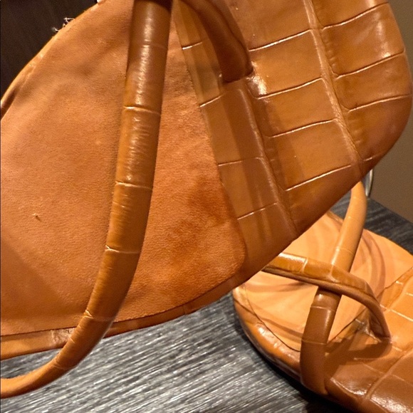 ANTONIO MELANI Croc-Embossed Tan Heels - Picture 4 of 11